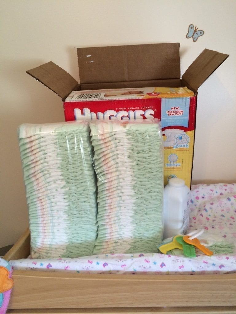 Huggies Little Snugglers. Maybe next time I won't pile the diapers in front of the box that's supposed to be visible, eh?